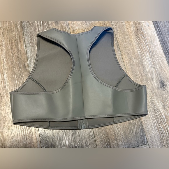 Skims Kim Kardashian Women’s Rubberized Scuba Swim High Neck Bikini Top 3X - Picture 3 of 3